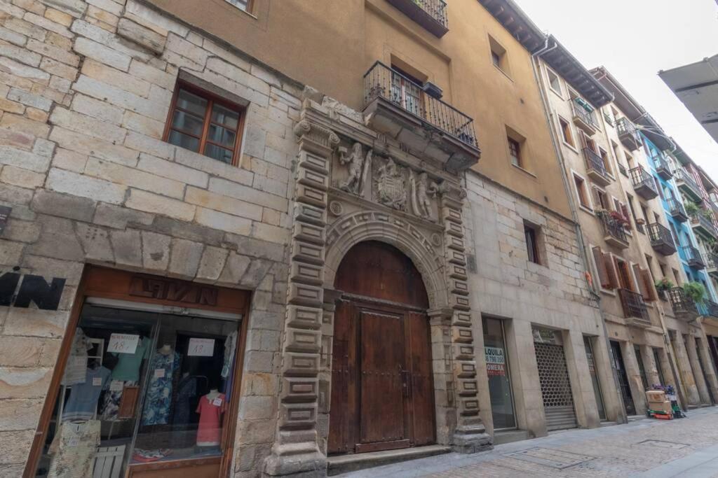 Precioso Apartamento En Antiguo Palacio Bilbao Eksteriør bilde